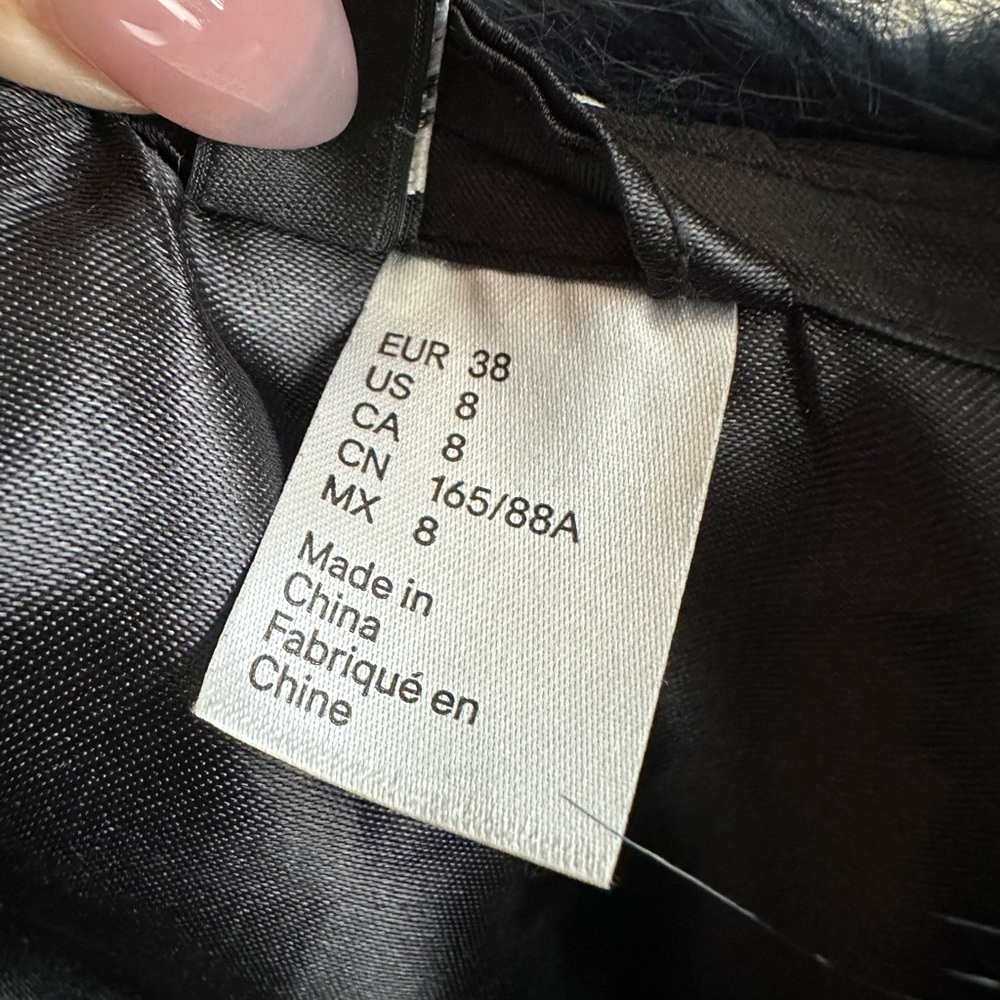 H&M Black Faux Fur Vest - Picture 3 of 4